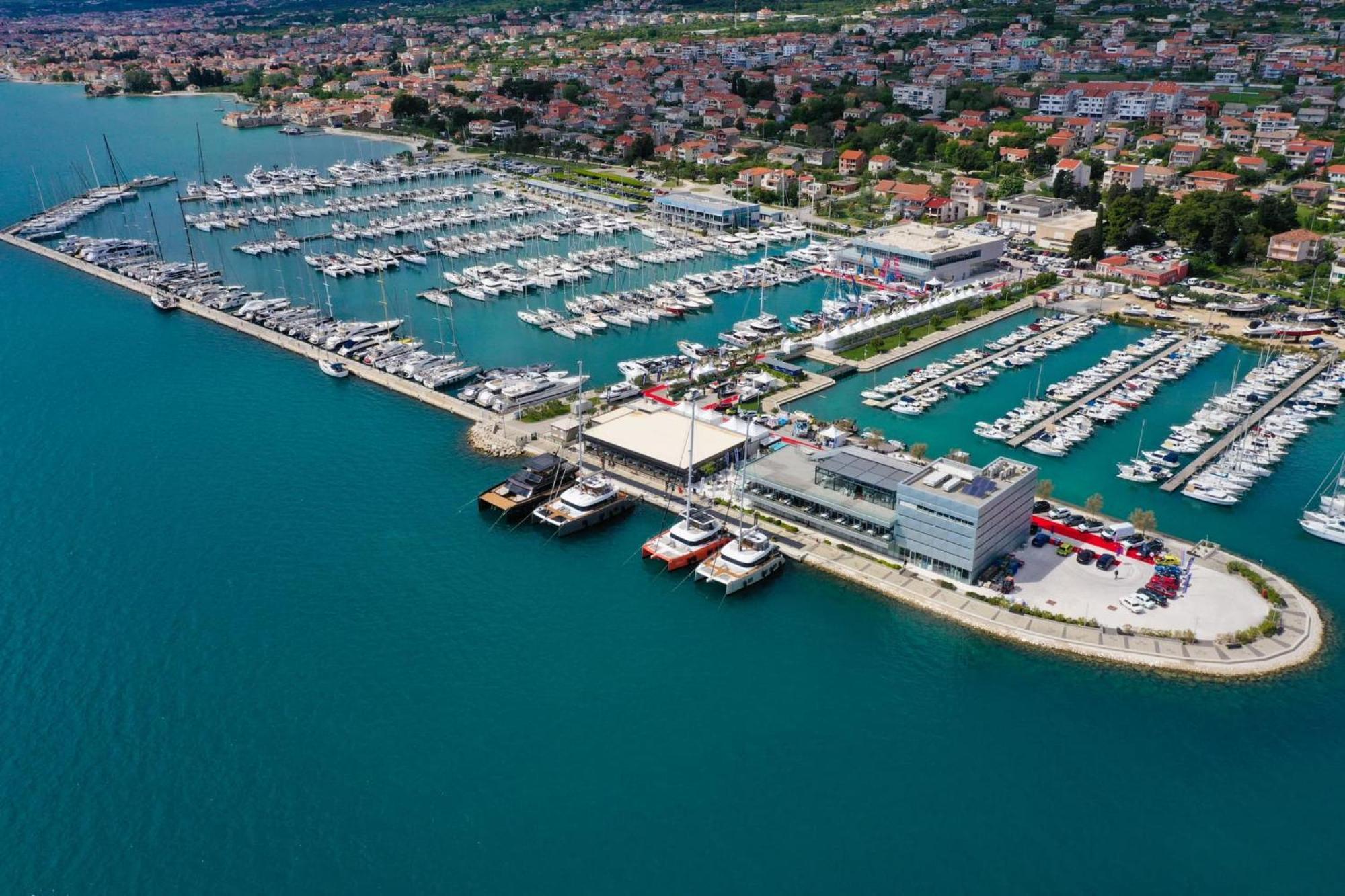 Navi Apartment Kastela Exterior photo