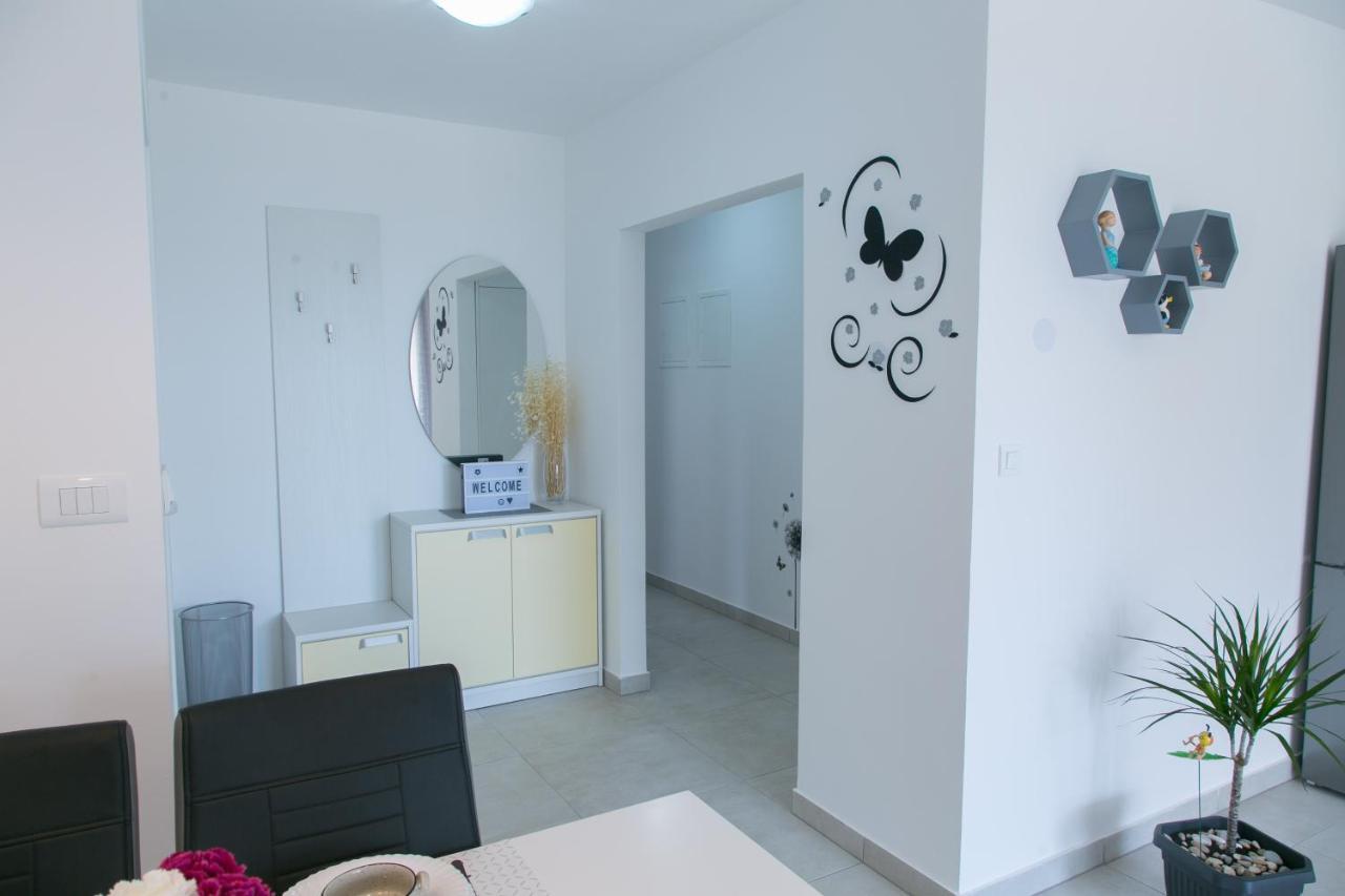 Navi Apartment Kastela Exterior photo